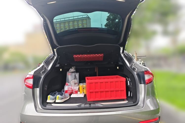 Used Maserati Levante 2016 3.0T Standard Edition Trunk