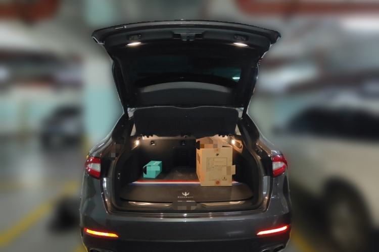 Used Maserati Levante 2016 3.0T Standard Edition Trunk