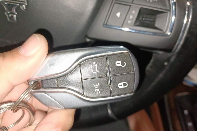 Used Maserati Levante 2016 3.0T Standard Edition Vehicle Key