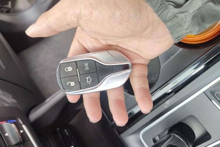 Used Maserati Levante 2016 3.0T Standard Edition Vehicle Key