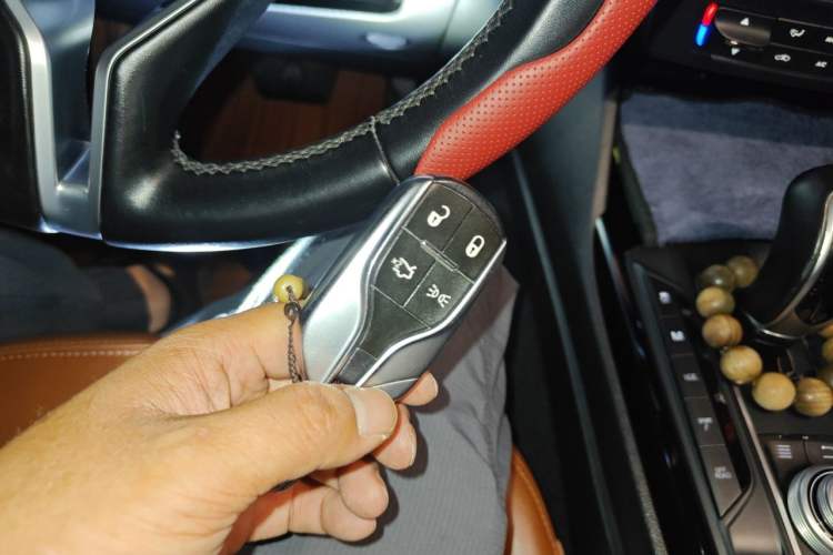 Used Maserati Levante 2016 3.0T Standard Edition Vehicle Key