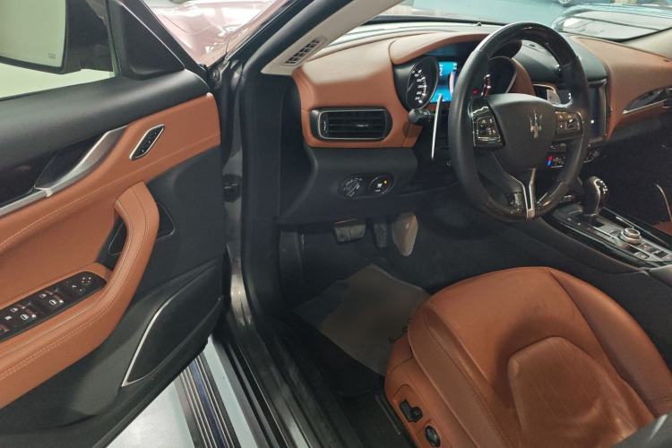 Used Maserati Levante 2016 3.0T Standard Edition Driver Seat