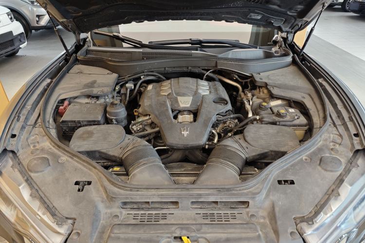Used Maserati Levante 2016 3.0T Standard Edition Engine Bay
