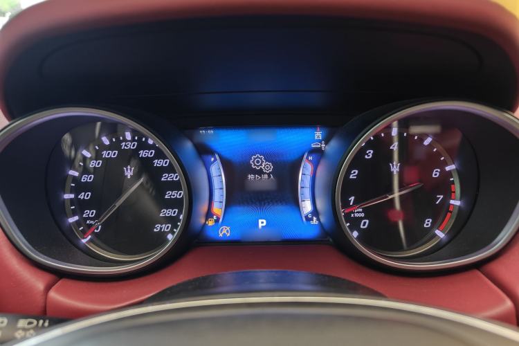Used Maserati Levante 2016 3.0T Standard Edition Instrument Cluster