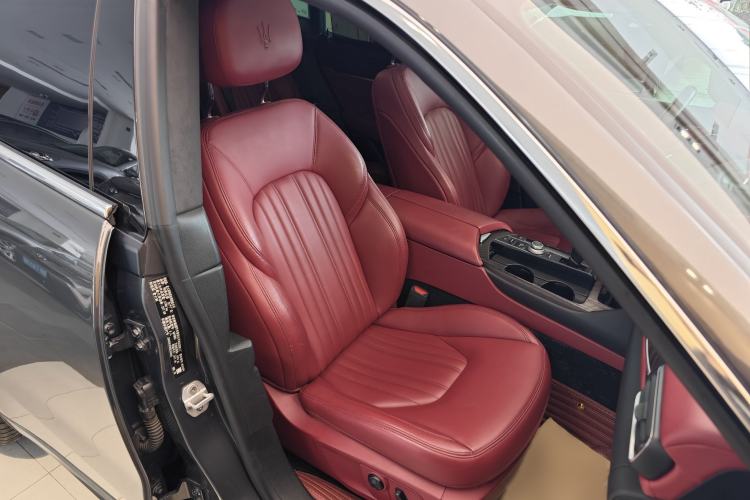 Used Maserati Levante 2016 3.0T Standard Edition Interior 1