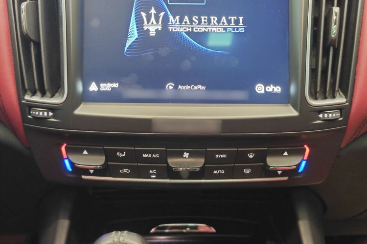 Used Maserati Levante 2016 3.0T Standard Edition Interior 8