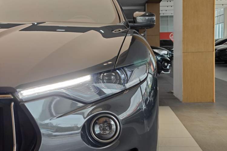 Used Maserati Levante 2016 3.0T Standard Edition Left Front Headlight