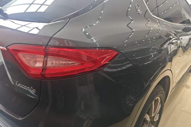 Used Maserati Levante 2016 3.0T Standard Edition Right Rear Taillight