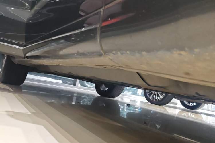 Used Maserati Levante 2016 3.0T Standard Edition Right Side Sill