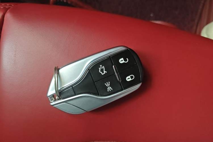Used Maserati Levante 2016 3.0T Standard Edition Vehicle Key