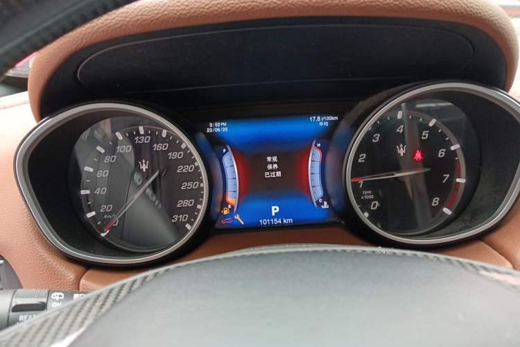 Used Maserati Levante 2016 3.0T Standard Edition Instrument Cluster