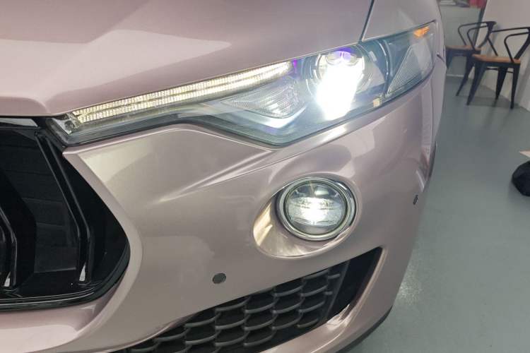 Used Maserati Levante 2016 3.0T Standard Edition Left Front Headlight