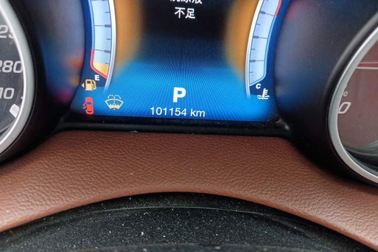 Used Maserati Levante 2016 3.0T Standard Edition Odometer Close Up
