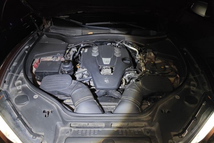 Used Maserati Levante 2016 3.0T Standard Edition Engine Bay
