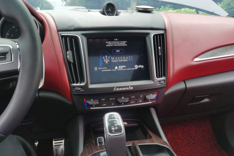 Used Maserati Levante 2016 3.0T Standard Edition Audio And AC Panel