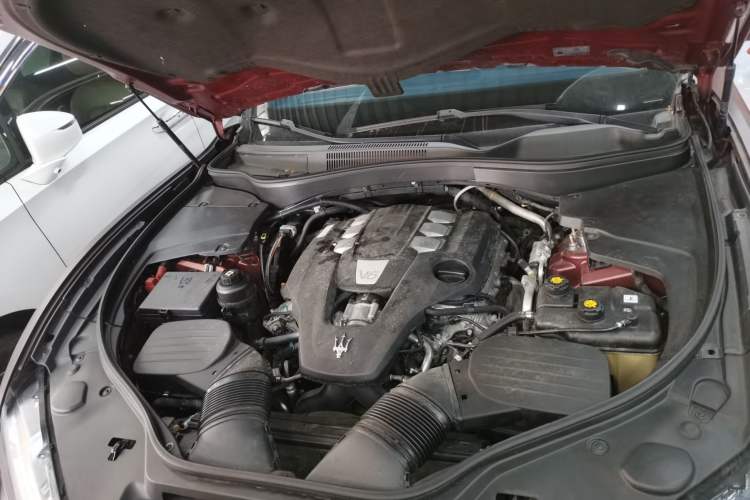 Used Maserati Levante 2016 3.0T Standard Edition Engine Bay