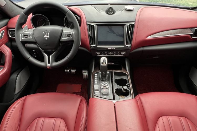 Used Maserati Levante 2016 3.0T Standard Edition Interior 1