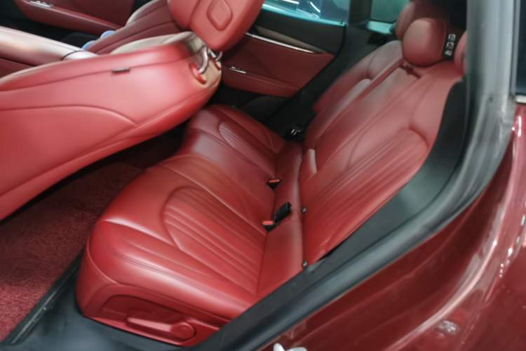 Used Maserati Levante 2016 3.0T Standard Edition Left Rear Seat