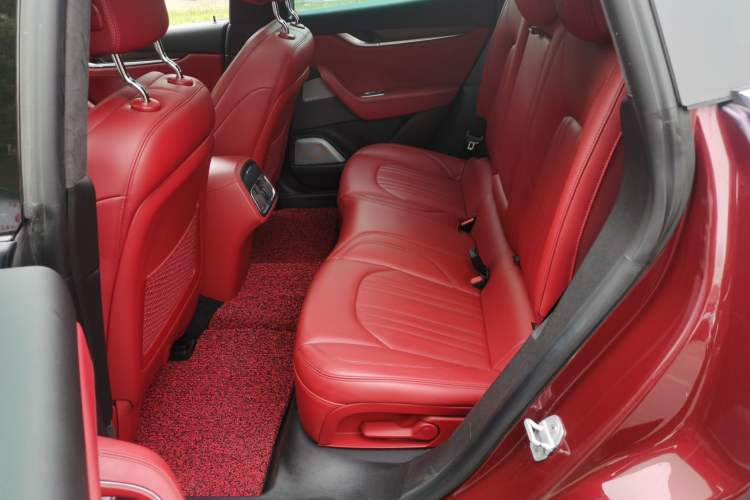 Used Maserati Levante 2016 3.0T Standard Edition Left Rear Seat
