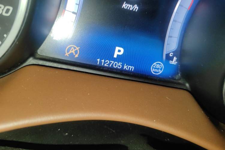 Used Maserati Levante 2016 3.0T Standard Edition Odometer Close Up