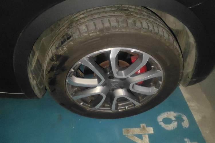 Used Maserati Levante 2016 3.0T Standard Edition Right Front Wheel Hub