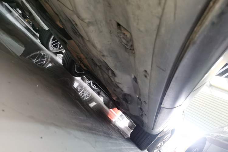Used Maserati Levante 2016 3.0T Standard Edition Right Side Sill
