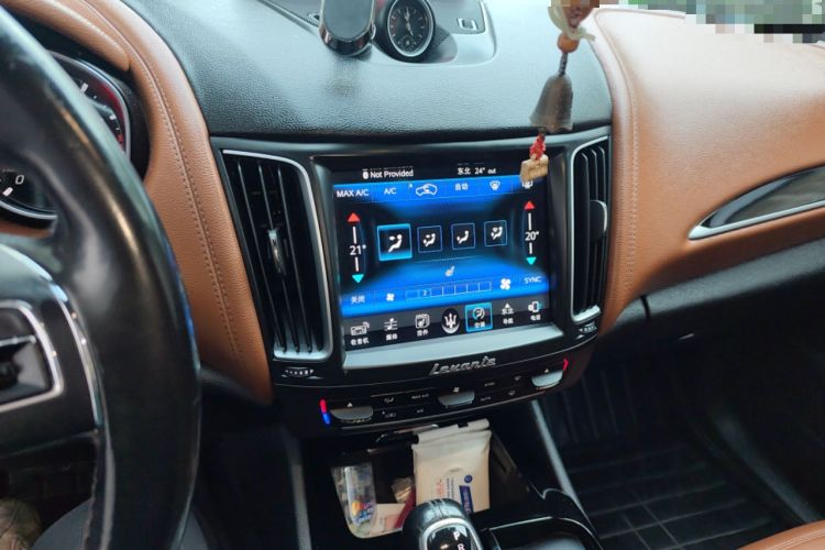 Used Maserati Levante 2016 3.0T Standard Edition Audio And AC Panel