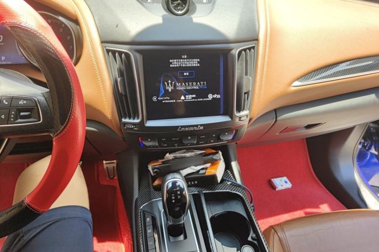 Used Maserati Levante 2016 3.0T Standard Edition Audio And AC Panel