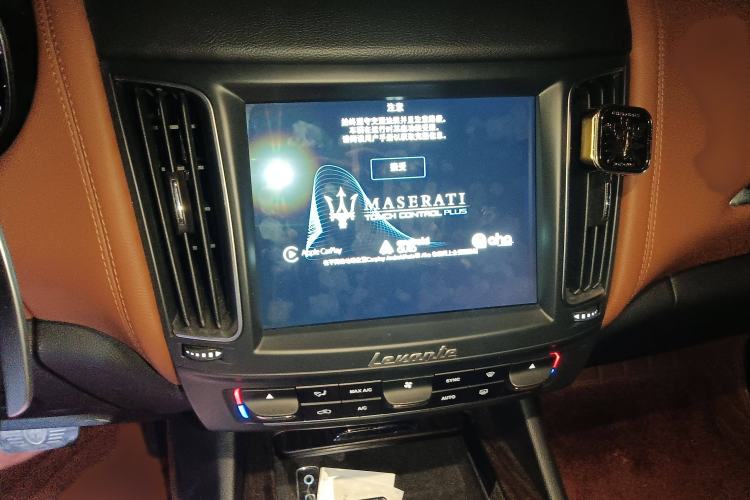 Used Maserati Levante 2016 3.0T S Standard Model Audio And AC Panel