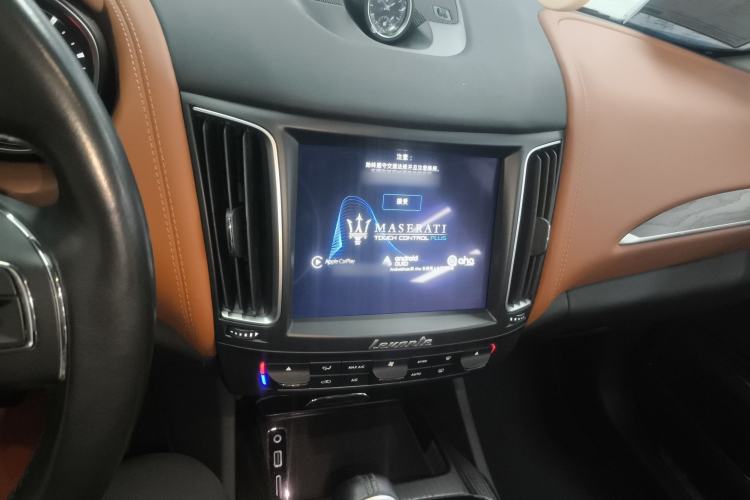 Used Maserati Levante 2016 3.0T Standard Edition Audio And AC Panel