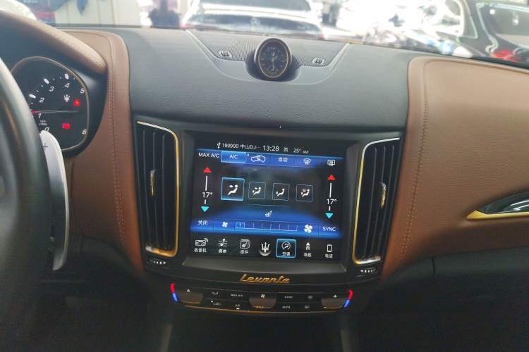 Used Maserati Levante 2016 3.0T Standard Edition Audio And AC Panel