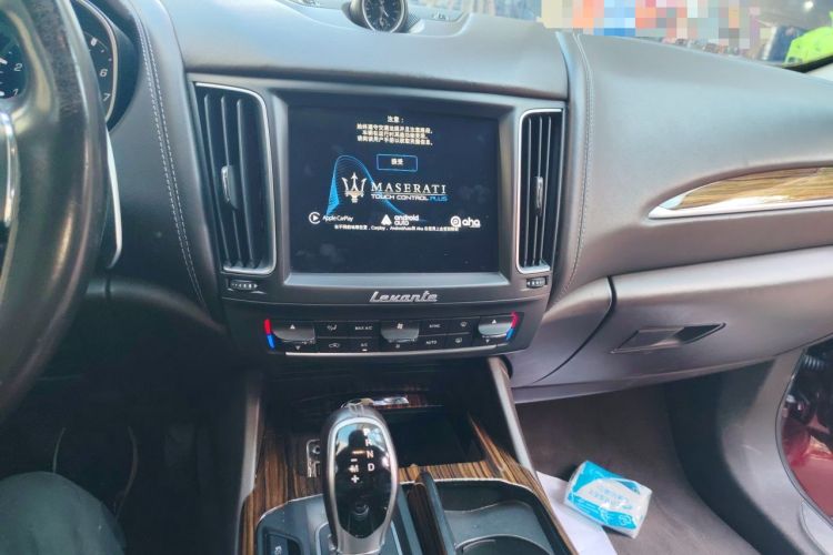 Used Maserati Levante 2016 3.0T Standard Edition Audio And AC Panel