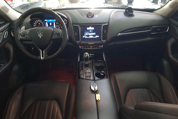 Used Maserati Levante 2016 3.0T Standard Edition Center Console
