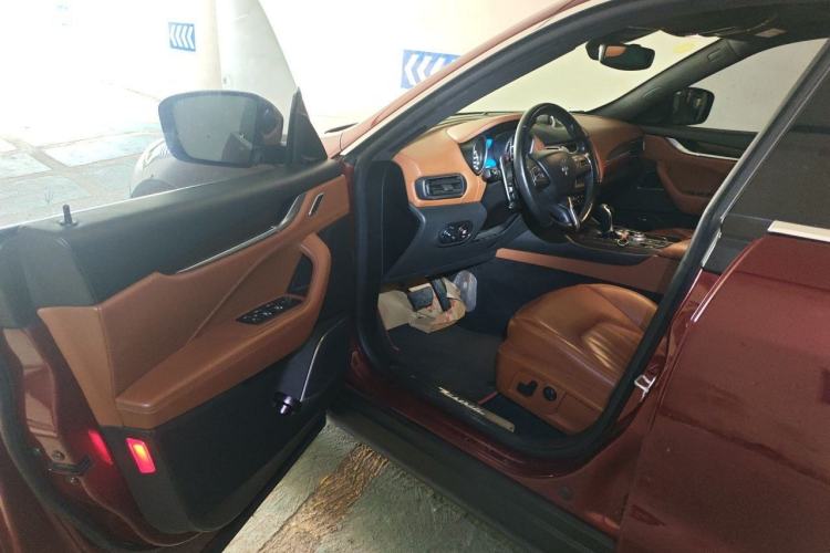 Used Maserati Levante 2016 3.0T Standard Edition Driver Seat