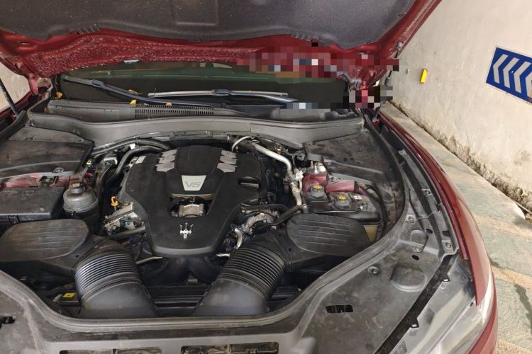 Used Maserati Levante 2016 3.0T Standard Edition Engine Bay Left