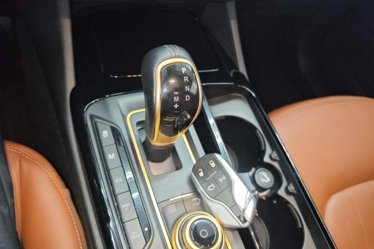 Used Maserati Levante 2016 3.0T Standard Edition Gear Lever