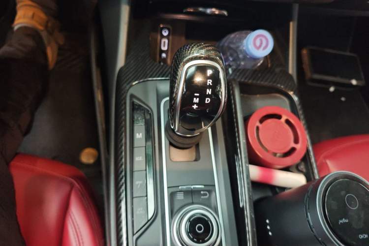 Used Maserati Levante 2016 3.0T S Standard Model Gear Lever