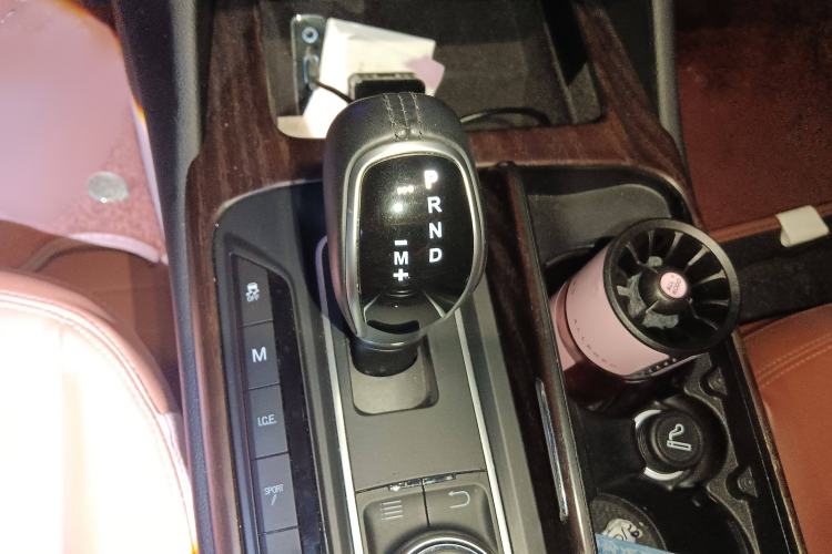 Used Maserati Levante 2016 3.0T S Standard Model Gear Lever