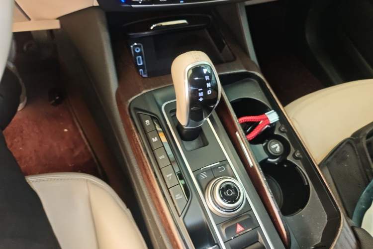 Used Maserati Levante 2016 3.0T S Standard Model Gear Lever