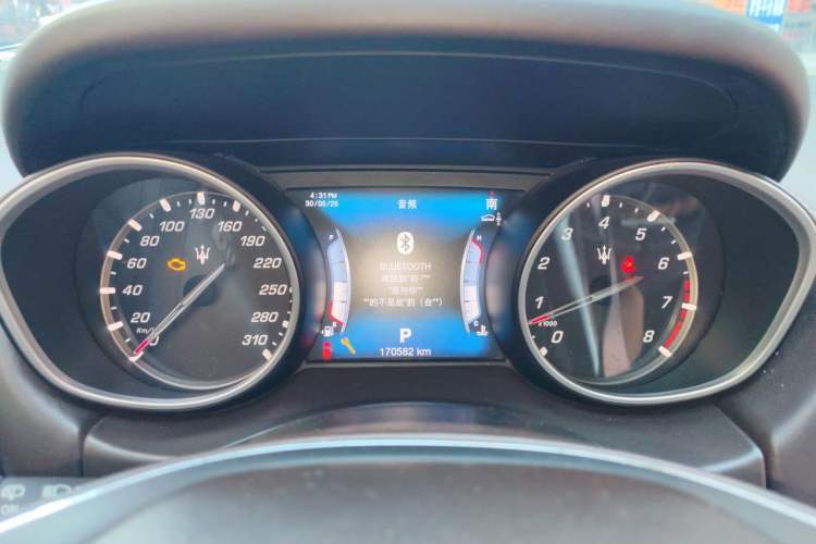 Used Maserati Levante 2016 3.0T Standard Edition Instrument Cluster