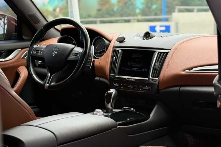 Used Maserati Levante 2016 3.0T Standard Edition Interior 1
