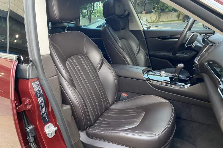 Used Maserati Levante 2016 3.0T Standard Edition Interior 13