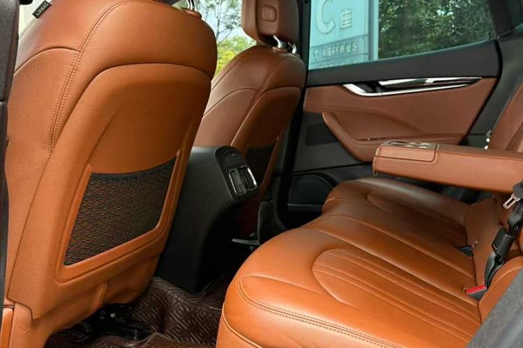 Used Maserati Levante 2016 3.0T Standard Edition Interior 3