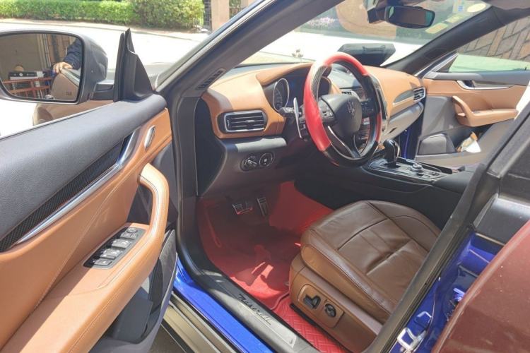 Used Maserati Levante 2016 3.0T Standard Edition Interior 3