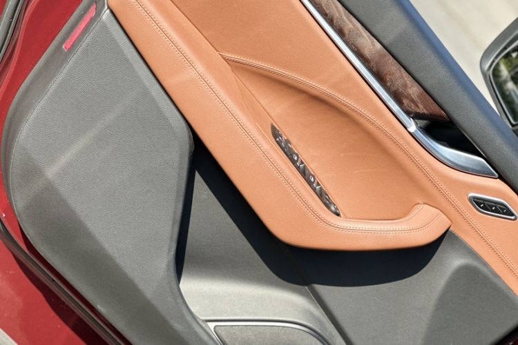 Used Maserati Levante 2016 3.0T S Standard Model Interior 9