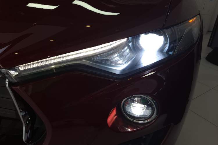 Used Maserati Levante 2016 3.0T Standard Edition Left Front Headlight