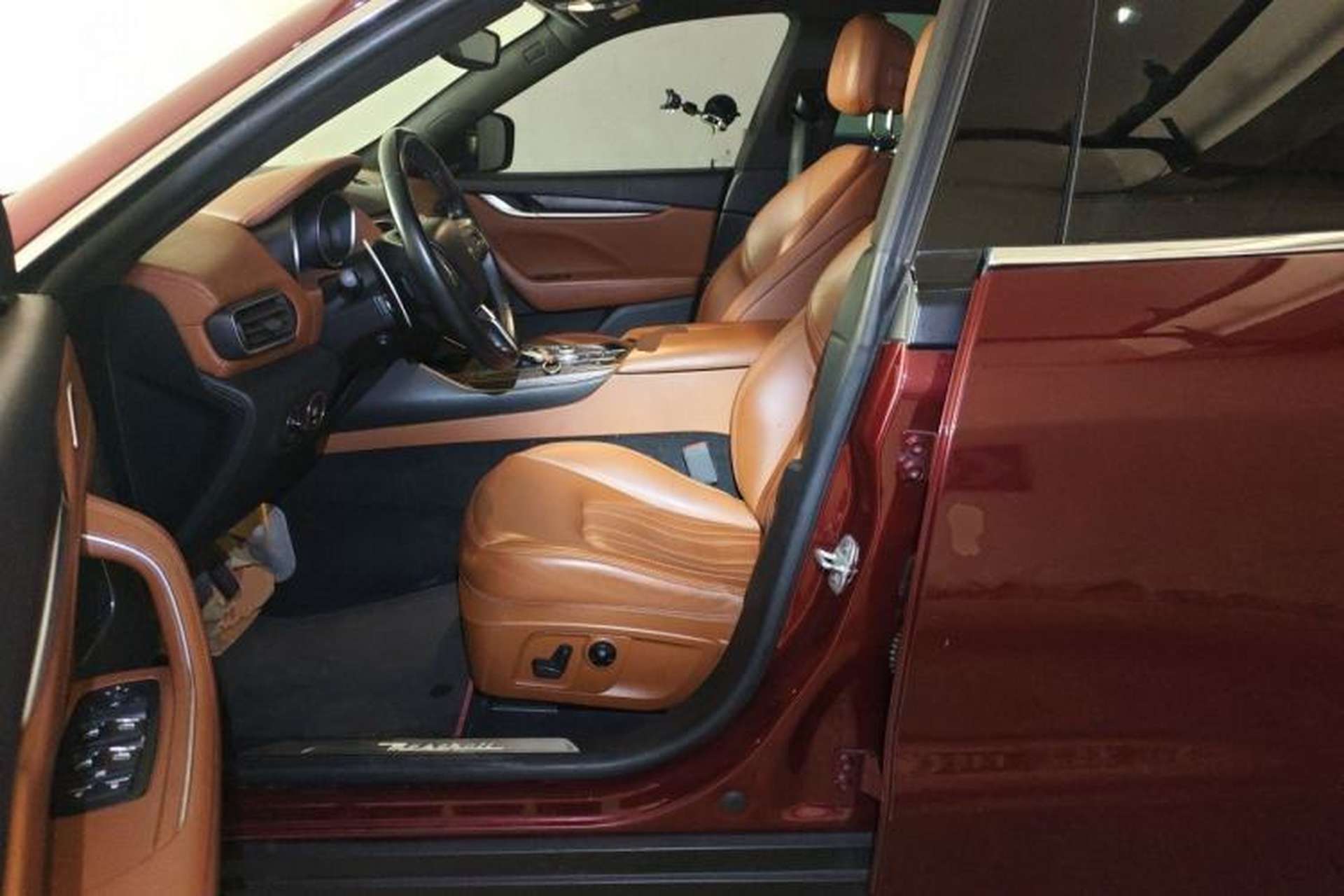 Used Maserati Levante 2016 3.0T Standard Edition Left Front Seat