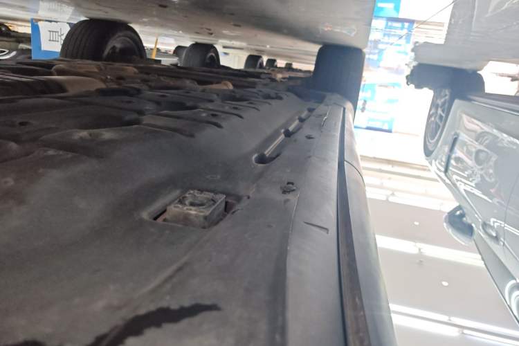Used Maserati Levante 2016 3.0T Standard Edition Left Side Sill