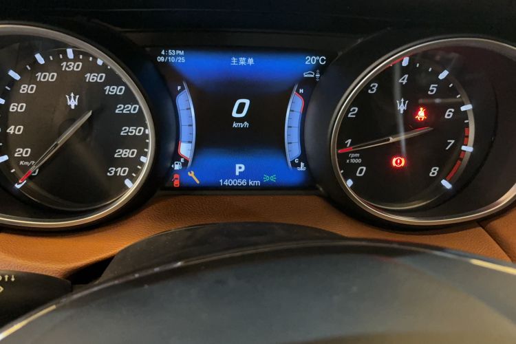Used Maserati Levante 2016 3.0T Standard Edition Odometer Close Up