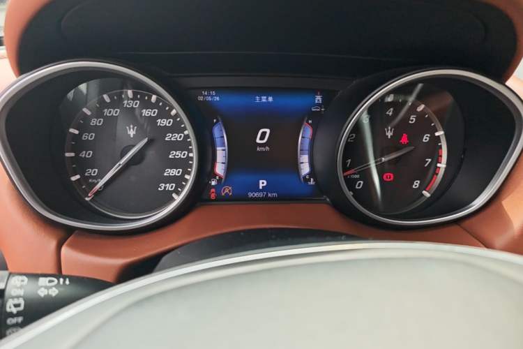 Used Maserati Levante 2016 3.0T Standard Edition Odometer Close Up